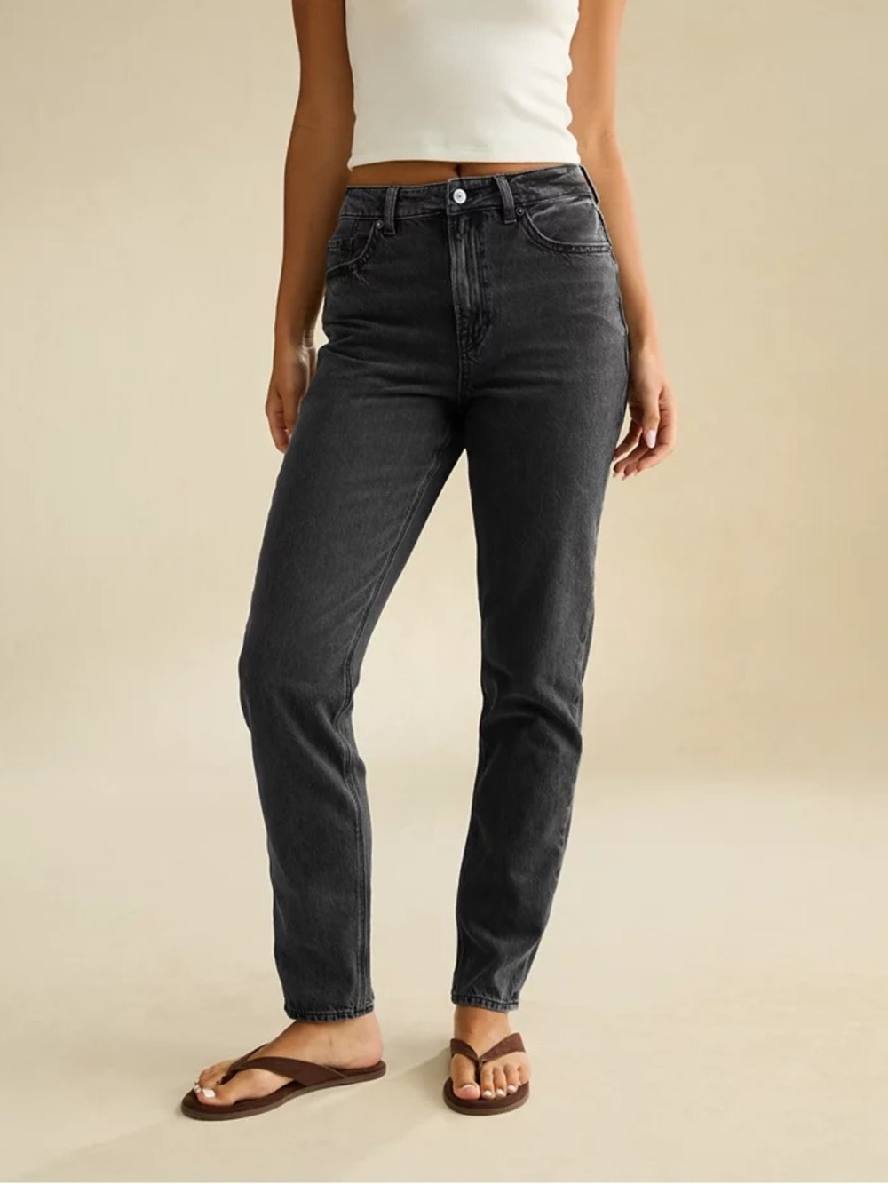 American Eagle Mom Jean Black Magic High Rise 10 Regular Women’s